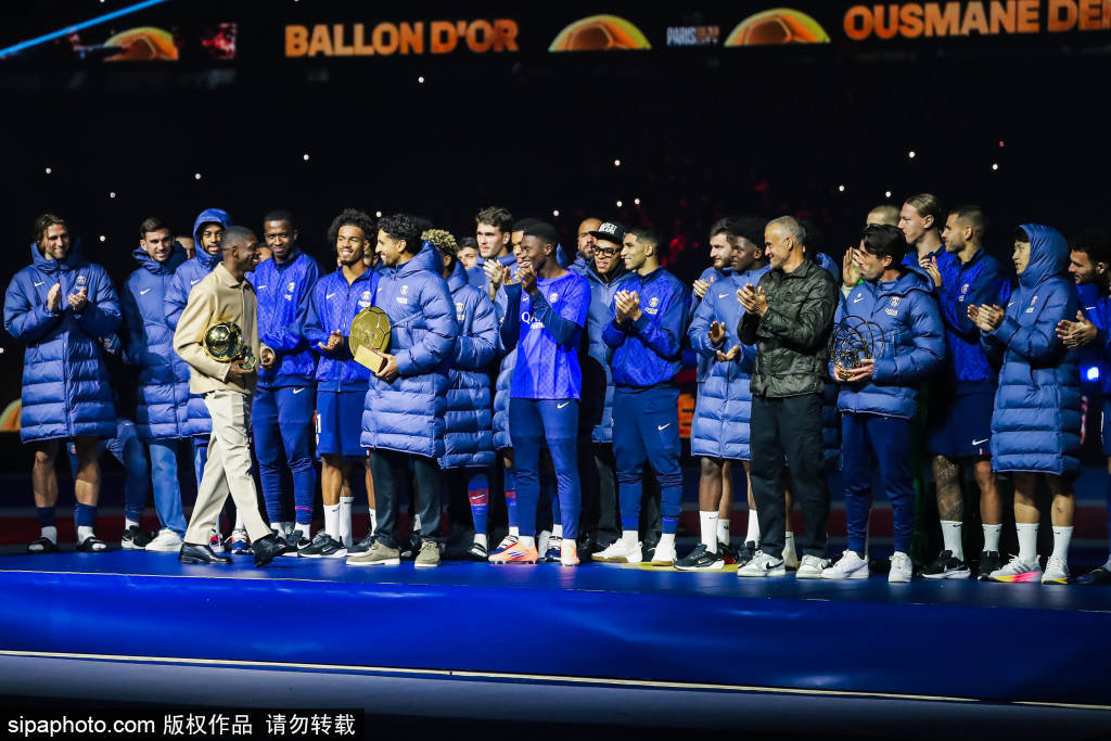 金球奖得主登贝莱重返赛场,巴黎圣日耳曼迎来欧冠关键战 金球奖得主登贝莱重返赛场,巴黎圣日耳曼迎来欧冠关键战